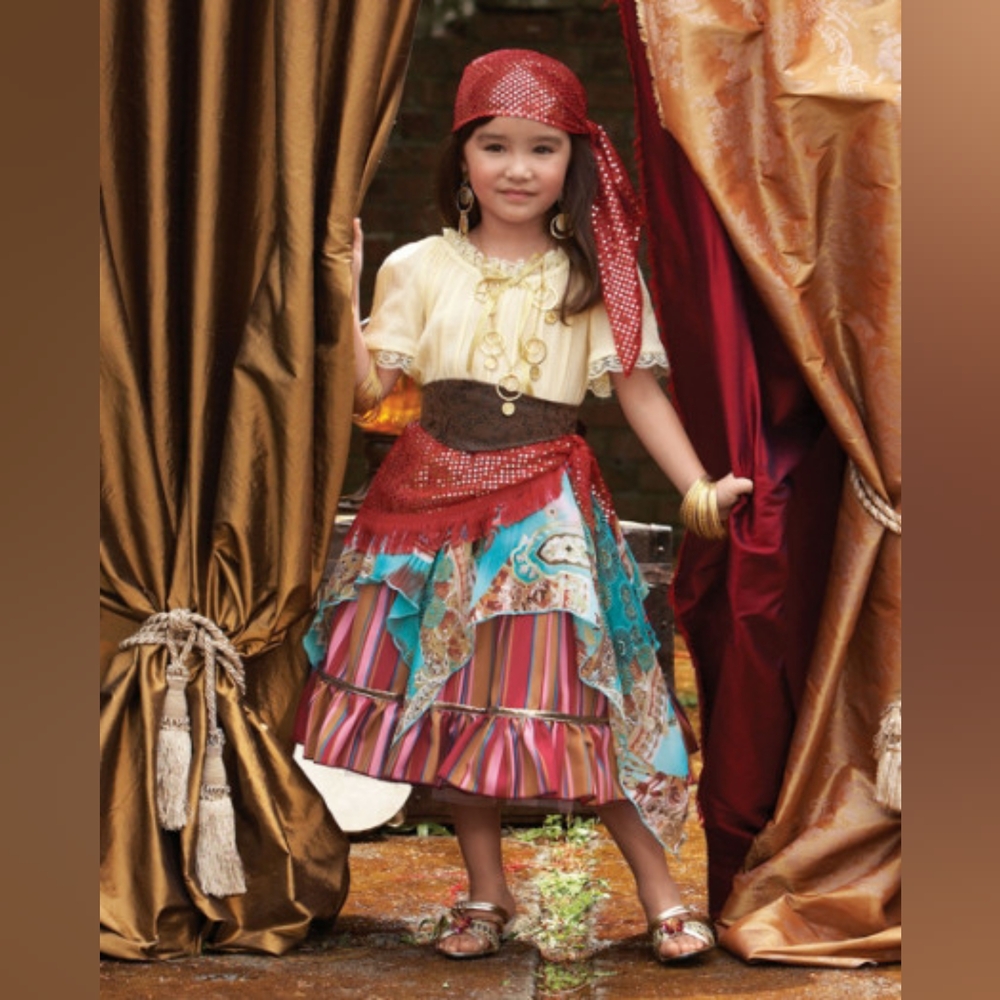 Chasing Fireflies InCharacter Fortune Teller costume - like new! - Picture 2 of 3